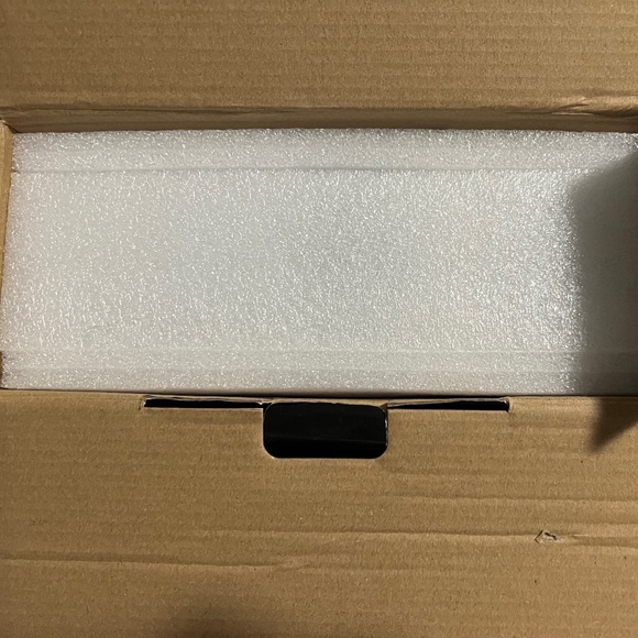 Excelvan Mini LED Projector - Picture 3 of 6